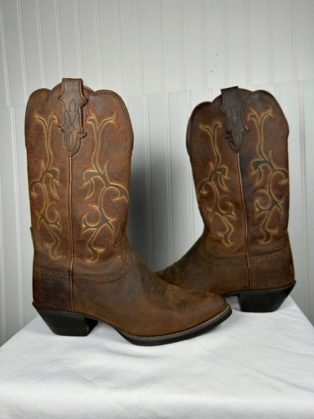 Justin Leather Cowboy western women’s leather suede Boots Embroidered Size 7.5.